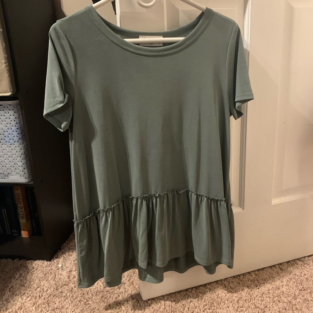Ruffle Bottom Shirt